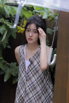 女大学生的沙龙室免费看